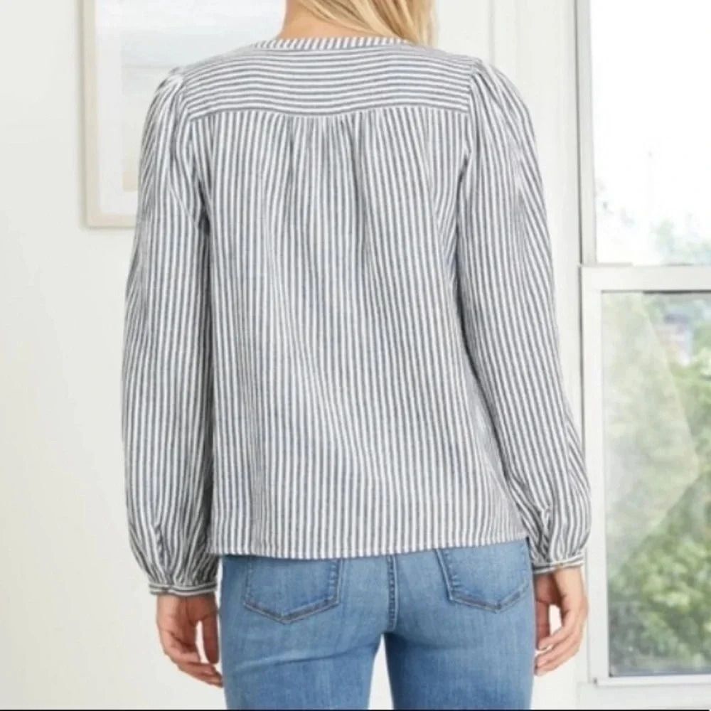 🔴Universal Thread | Puff Long Sleeve Button down - Picture 2 of 9